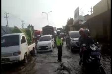 Banjir Hari ke-10, Jalur...