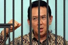 Ahok Bebas 24 Januari,...