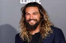 Aktor Jason Momoa Representasi...