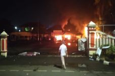 Polsek Ciracas Terbakar,...