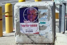 Pemukim Israel Serukan...