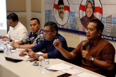 Baliho SBY Dirusak,...