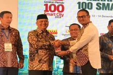 Kota Medan Dapat Penghargaan...