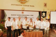 Bangun Aplikasi KAGAMAPAY,...