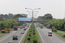 Pengguna Tol Tangerang...