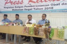 BBPOM Gerebek Gudang...