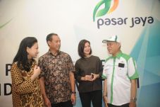 Iluni FHUI Bantu UMKM...