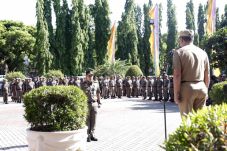 Ratusan Satpol PP Siap...