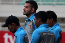 McMenemy Disambar PSSI,...