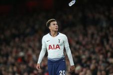 Pelempar Botol di Derby...