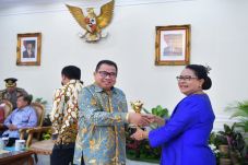 Pemprov Banten Sabet...