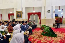 Jokowi Ajak Pelajar...