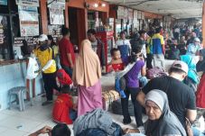 Kehabisan Tiket Kereta,...