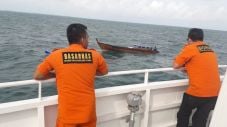 Putus Kontak, Kapal...