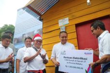 PLN Sambung Listrik...