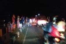 Air Laut Naik ke Pemukiman,...
