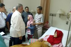 Dirut PLN Besuk Karyawan...