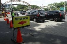 Ragunan Dipadati Pengunjung,...