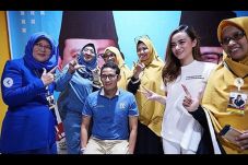 Sehari Sebelum Tsunami,...