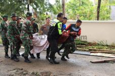 20 Jenazah Korban Tsunami...