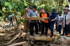 Banjir Bandang Dairi,...