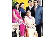 Mengenal Mukesh Ambani