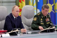 Putin: Rudal Hipersonik...