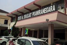 Pengobatan Korban Tsunami...