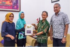 Pertukaran Pelajar Universitas...