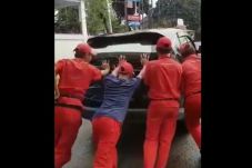 Mobil Menteri Agama...