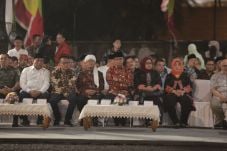 Beri Tausiah di Nikah...
