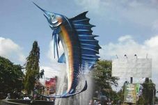 Warga di Pangandaran...