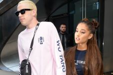 Diputus Ariana Grande,...