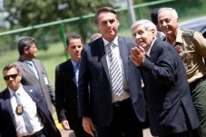 Bolsonaro Buka Pintu...