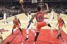 Oladipo Beri Bulls Tiga...