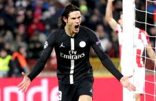 Edinson Cavani Masuk...