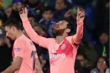 Lionel Messi Jaga Tradisi...
