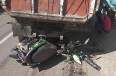 Mogok di Tanjakan, Truk...