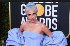 Lady Gaga Raih Best...