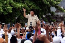 Hari Ini, Prabowo Kunjungi...