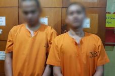 Gunakan Pistol Mainan,...