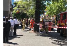 Australia Selidiki Pengirim...