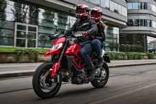 Ducati Hypermotard 950...