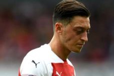 Fans Arsenal Marah,...