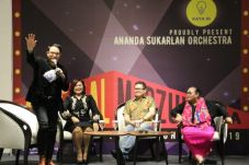 Ananda Sukarlan Perkenalkan...