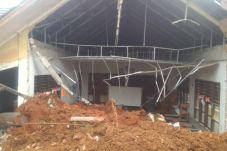 Truk Proyek Tol Cinere-Serpong...