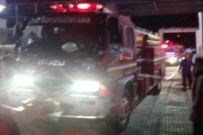 Lantai 13 Terbakar,...