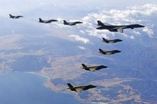 Pyongyang: Setop Latihan...