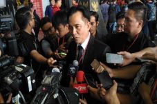 Yusril Yakin Debat Perdana...