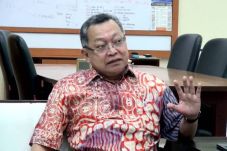 Pakar Ekonomi UGM A...